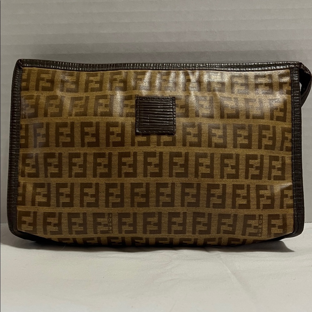 VINTAGE FENDI CLUTCH PURSE / COSMETIC BAG